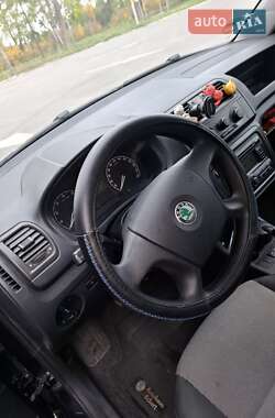 Хэтчбек Skoda Fabia 2009 в 