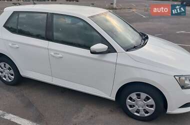 Хэтчбек Skoda Fabia 2017 в 