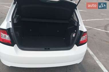 Хэтчбек Skoda Fabia 2017 в 