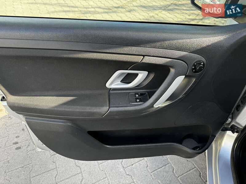 Універсал Skoda Fabia 2008 в Луцьку