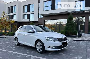 Хэтчбек Skoda Fabia 2016 в Ужгороде