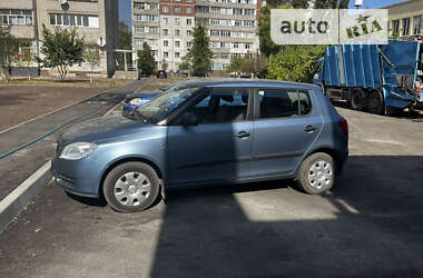 Хетчбек Skoda Fabia 2010 в Сумах