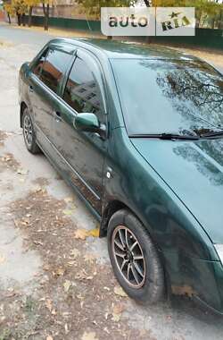 Седан Skoda Fabia 2001 в Ромнах