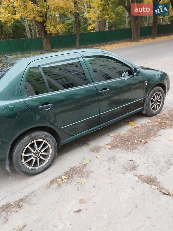 Седан Skoda Fabia 2001 в Ромнах