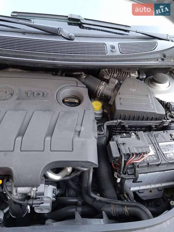 Хетчбек Skoda Fabia 2011 в Хмельницькому