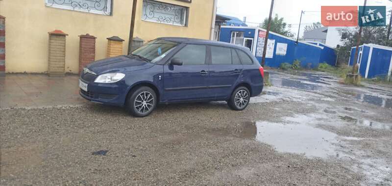 Універсал Skoda Fabia 2010 в Івано-Франківську