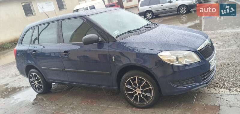 Універсал Skoda Fabia 2010 в Івано-Франківську