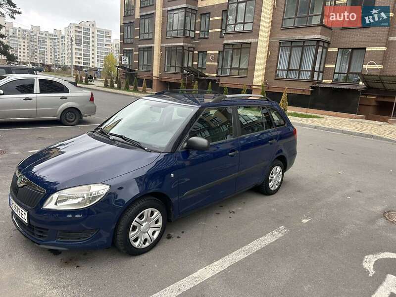 Універсал Skoda Fabia 2011 в Чернігові