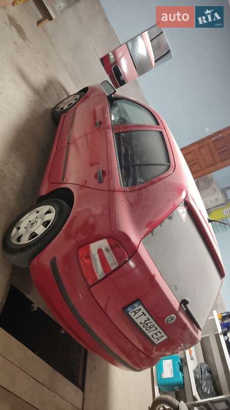 Хэтчбек Skoda Fabia 2006 в Черновцах