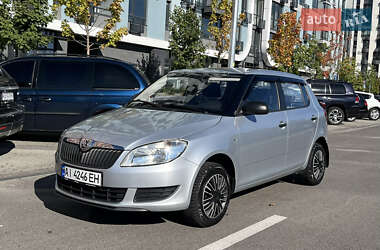 Хетчбек Skoda Fabia 2013 в Києві