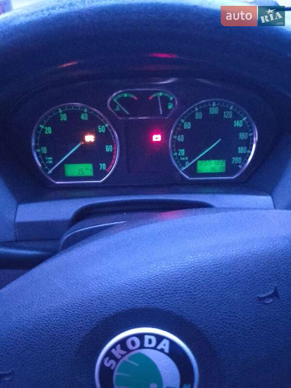 Седан Skoda Fabia 2002 в Городке
