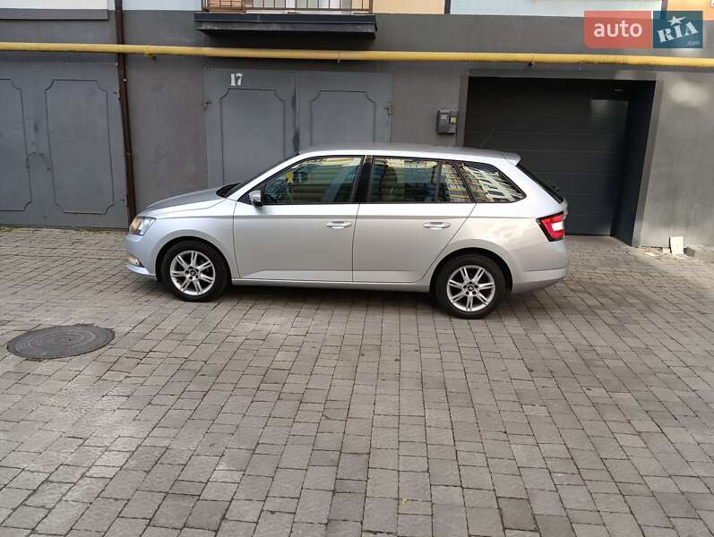 Универсал Skoda Fabia 2015 в Ивано-Франковске