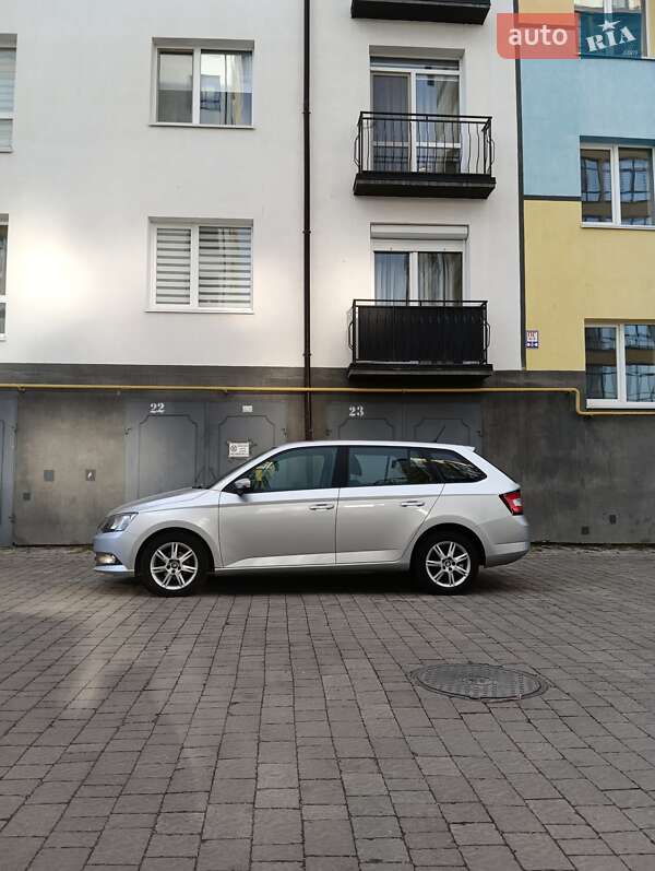 Универсал Skoda Fabia 2015 в Ивано-Франковске