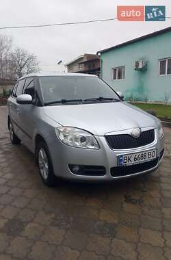 Хетчбек Skoda Fabia 2009 в Рівному