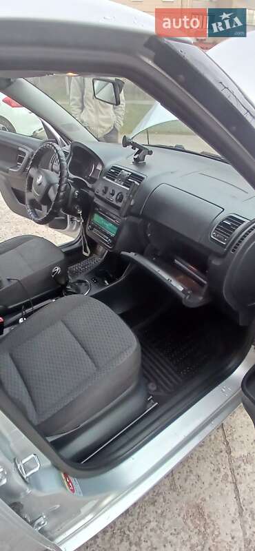 Універсал Skoda Fabia 2012 в Долині