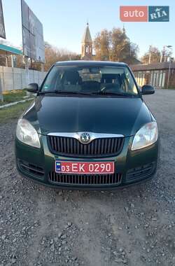 Хэтчбек Skoda Fabia 2008 в 