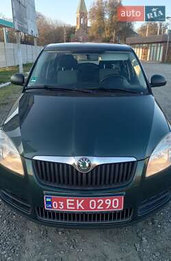 Хэтчбек Skoda Fabia 2008 в 