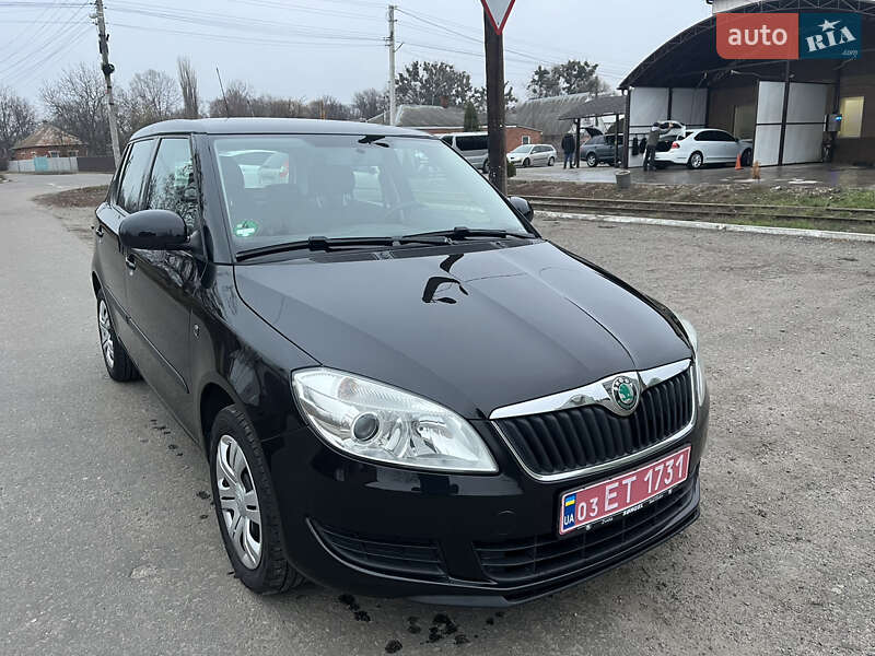 Хэтчбек Skoda Fabia 2011 в Ахтырке