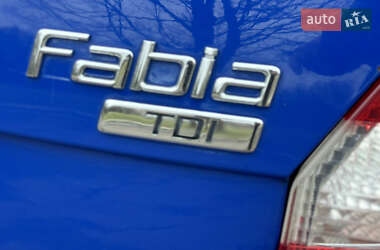 Хэтчбек Skoda Fabia 2009 в 