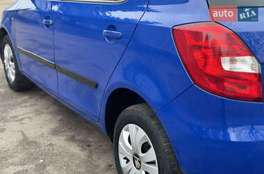Хэтчбек Skoda Fabia 2009 в 