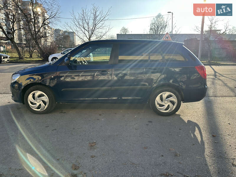 Універсал Skoda Fabia 2011 в Львові