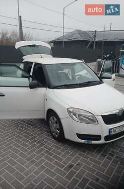 Хэтчбек Skoda Fabia 2009 в Луцке