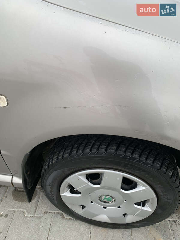 Седан Skoda Fabia 2007 в 