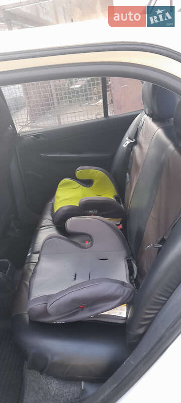 Хетчбек Skoda Fabia 2006 в Києві