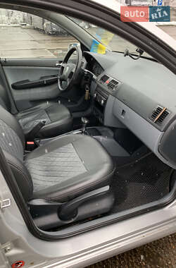 Универсал Skoda Fabia 2002 в 