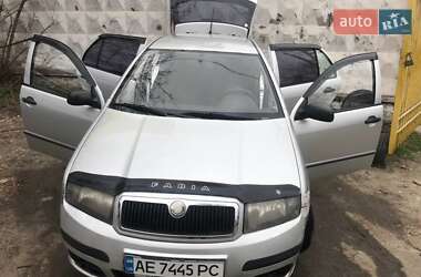 Хетчбек Skoda Fabia 2006 в Дніпрі