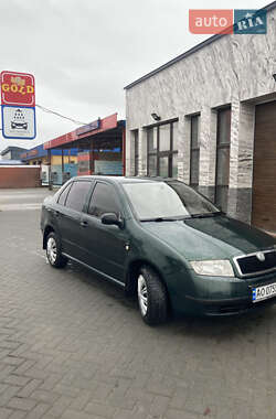 Седан Skoda Fabia 2002 в Хусті