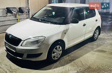 Хэтчбек Skoda Fabia 2011 в Киеве