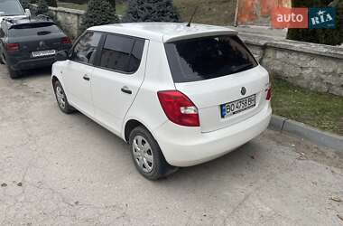 Хэтчбек Skoda Fabia 2012 в 