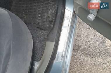 Седан Skoda Fabia 2004 в 