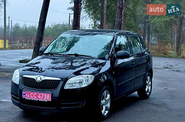 Хэтчбек Skoda Fabia 2009 в Виннице