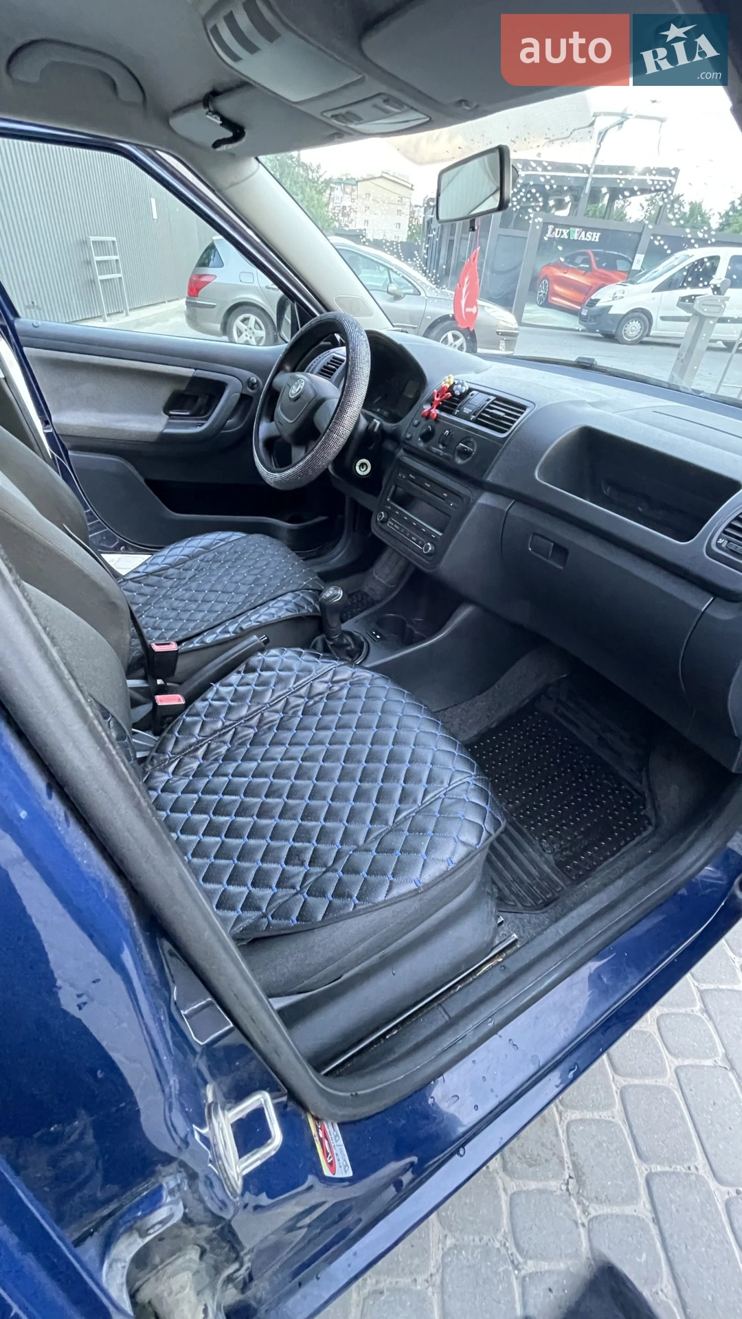 2010 Skoda Fabia - мініатюра 8