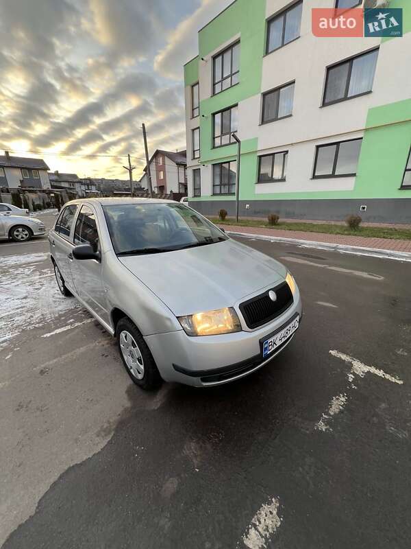 Хетчбек Skoda Fabia 2003 в Рівному