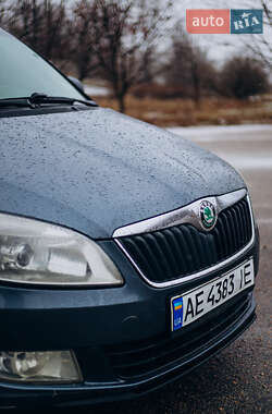 Хетчбек Skoda Fabia 2012 в Дніпрі