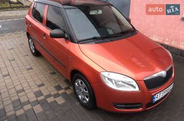 Хэтчбек Skoda Fabia 2007 в Калуше