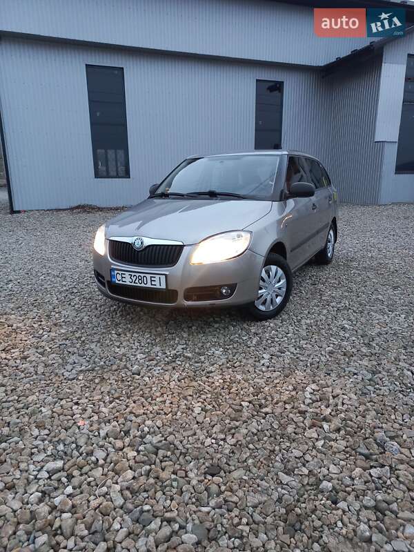 Универсал Skoda Fabia 2008 в Черновцах