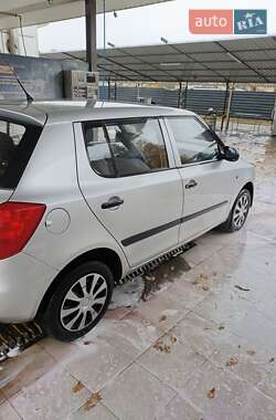 Хэтчбек Skoda Fabia 2008 в Сумах