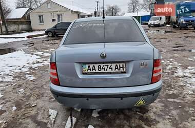 Седан Skoda Fabia 2006 в Бобровиці