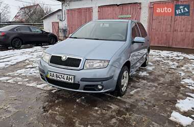 Седан Skoda Fabia 2006 в Бобровиці