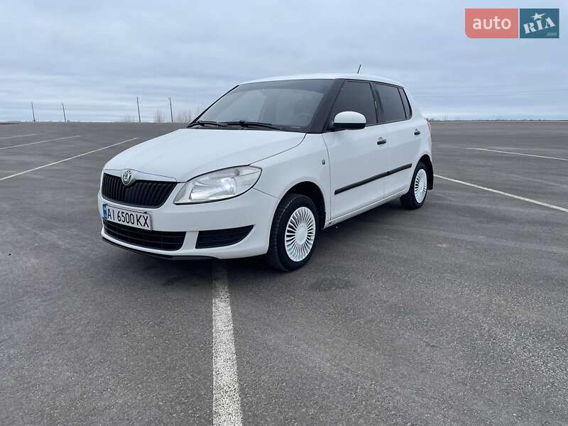 Хетчбек Skoda Fabia 2011 в Києві фото 2 Хетчбек Skoda Fabia 2011 в Києві