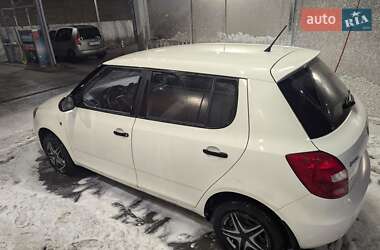 Хэтчбек Skoda Fabia 2013 в 
