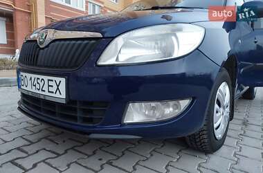 Хэтчбек Skoda Fabia 2012 в 
