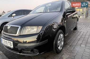 Хэтчбек Skoda Fabia 2004 в Львове