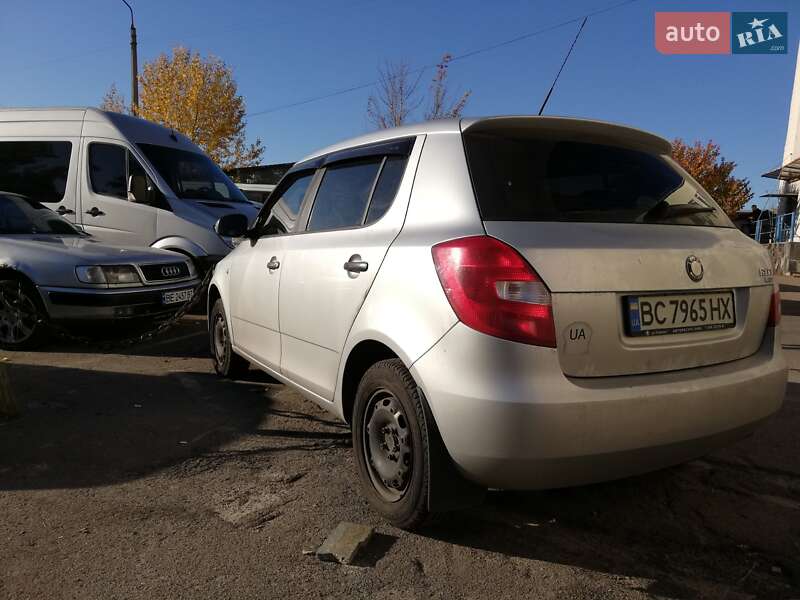 Хэтчбек Skoda Fabia 2009 в Киеве