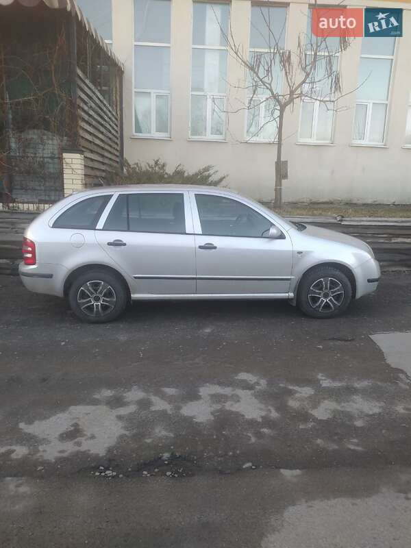 Универсал Skoda Fabia 2001 в Харькове