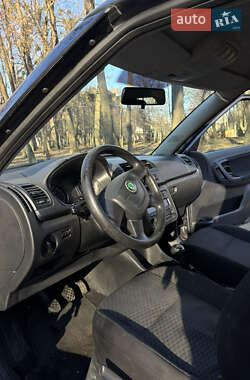 Універсал Skoda Fabia 2010 в Чернівцях